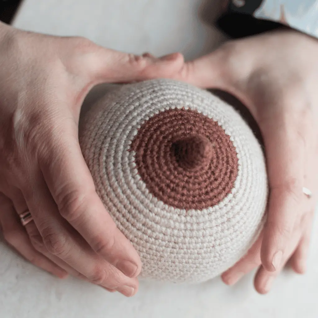 Baby craniosacral therapy session focusing on infant health and well-being.